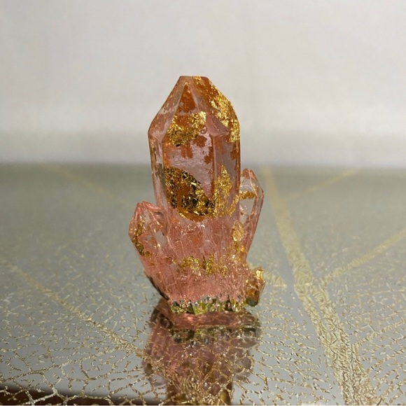 [❌]  Light pink crystal cluster with gold flakes inside 💖 - Picture 13 of 16